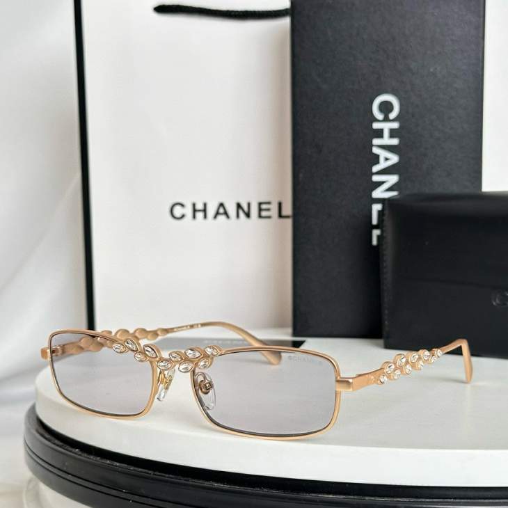 Picture of Chanel Sunglasses _SKUfw76721368fw